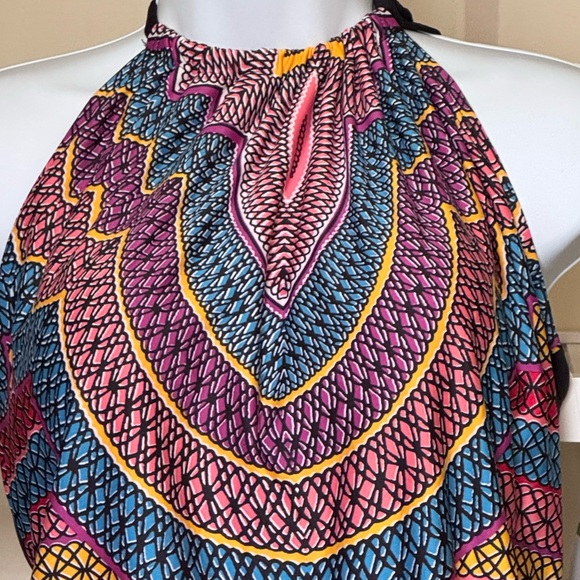 CLEAN-WATER ONE PIECE SWIMSUIT. ADJUSTABLE HALTER NECK. BUILT IN BRA. FLATTERING - Picture 3 of 13